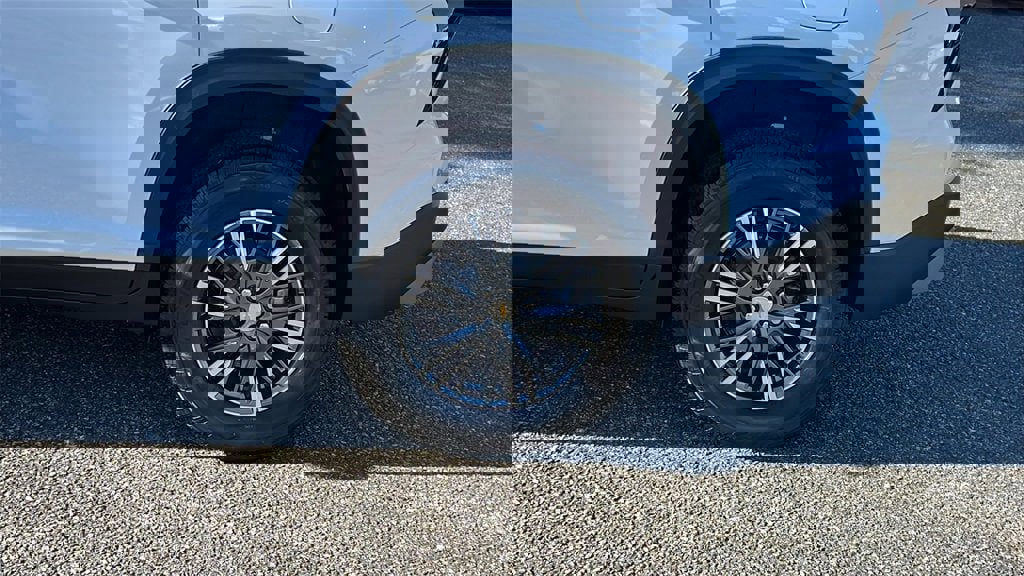 New 2026 Chevrolet Traverse LT w/ Driver Confidence Package image 9