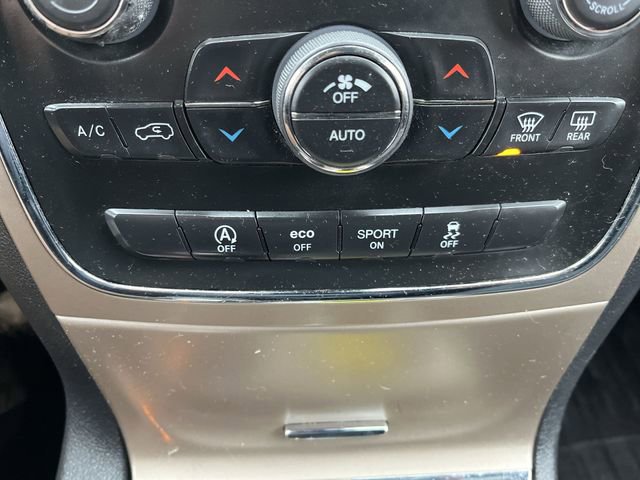 Used 2016 Jeep Grand Cherokee Laredo image 18