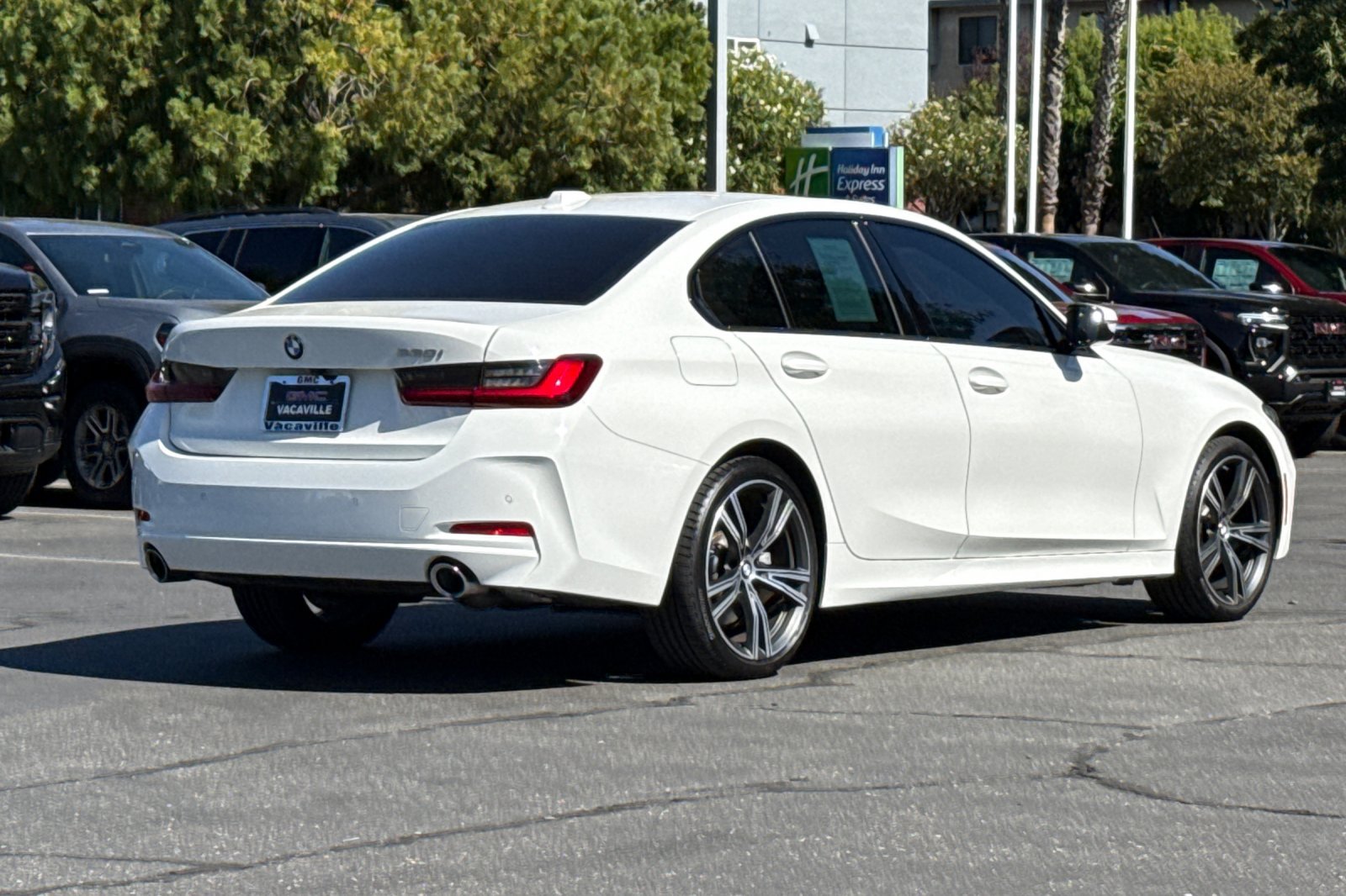 Used 2023 BMW 330i Sedan w/ Convenience Package RWD image 5