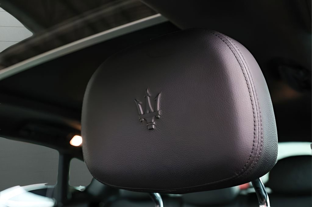 Used 2023 Maserati Levante Modena image 48