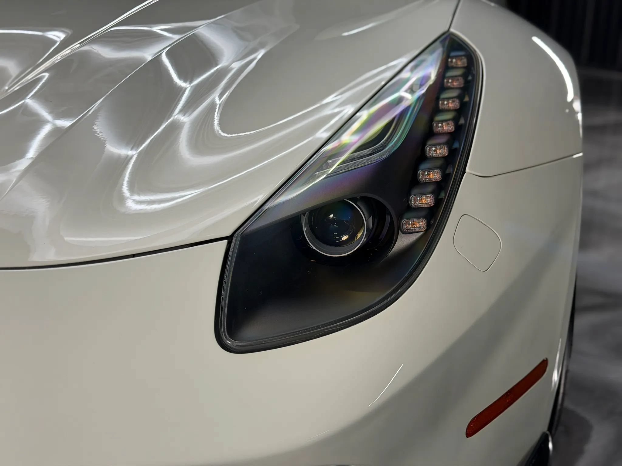Used 2015 Ferrari F12 Berlinetta RWD image 5