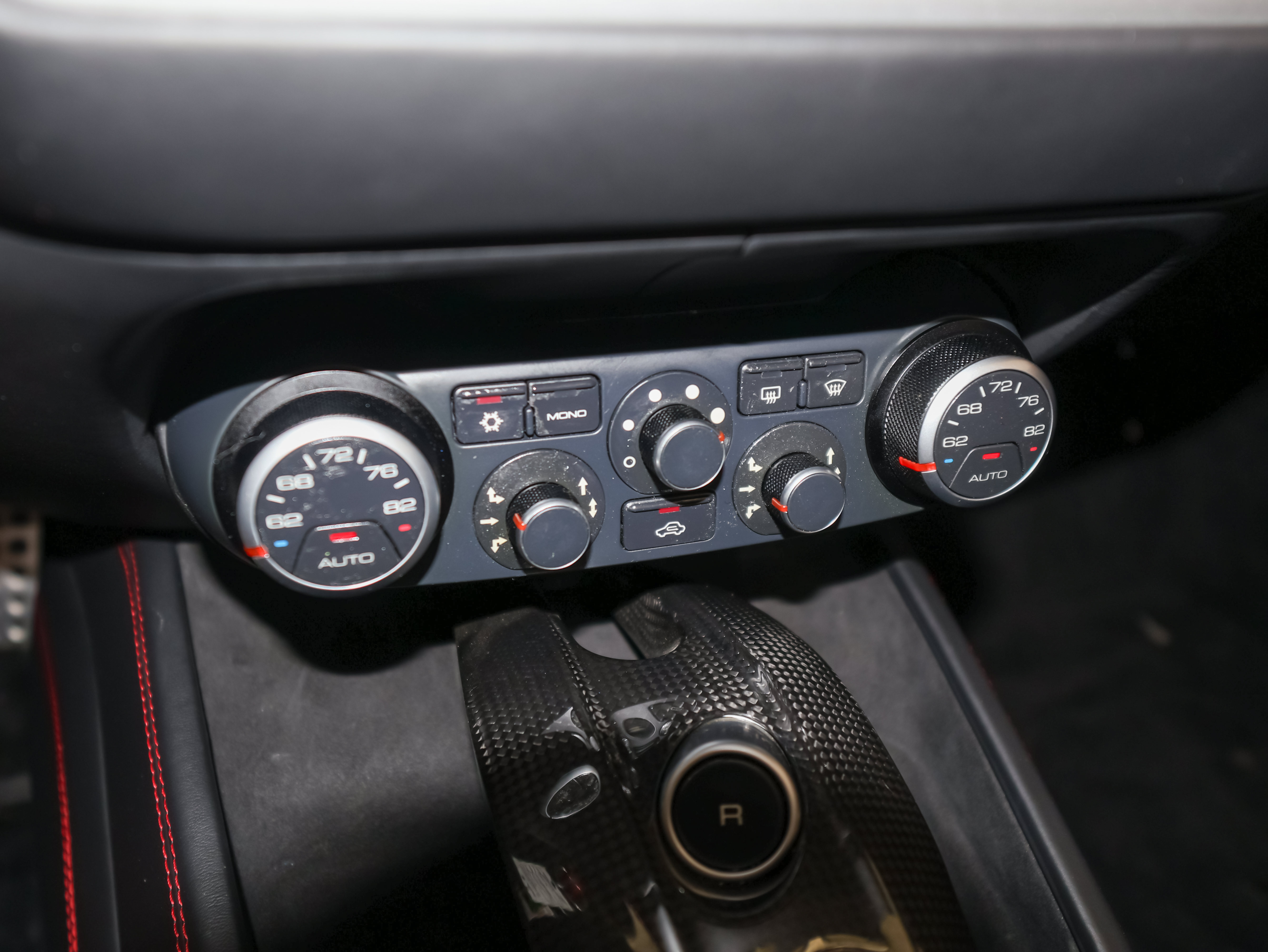 Used 2017 Ferrari California T RWD image 27
