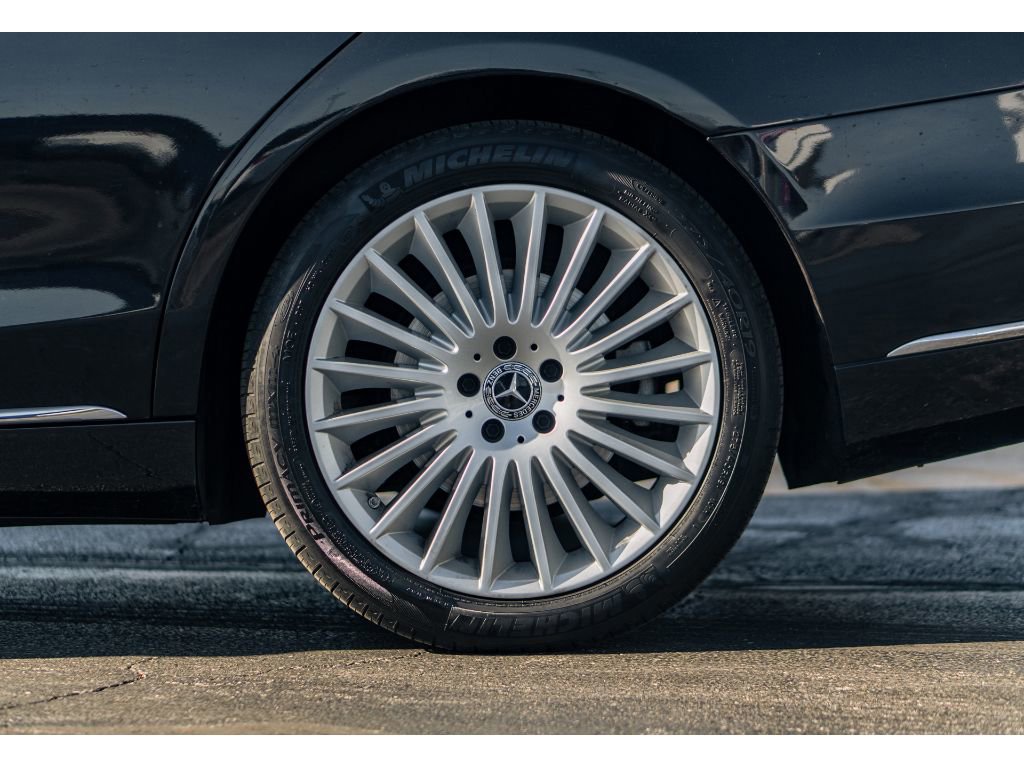 Used 2018 Mercedes-Benz S 560 4MATIC Sedan image 5