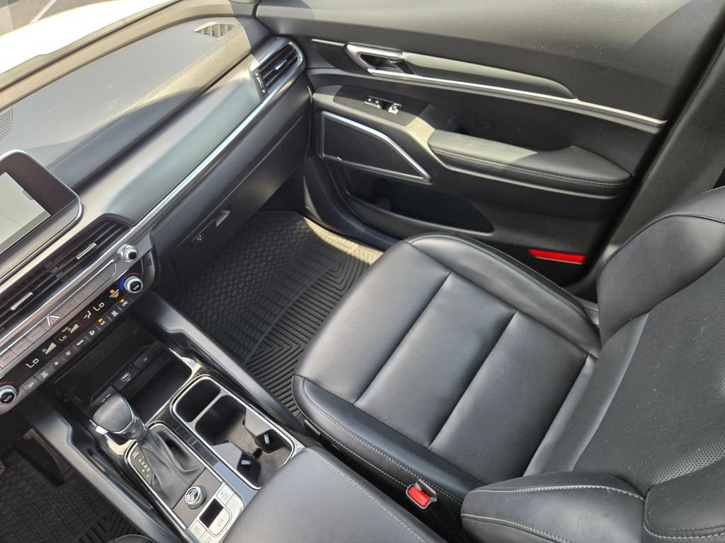 Used 2022 Kia Telluride LX FWD image 15