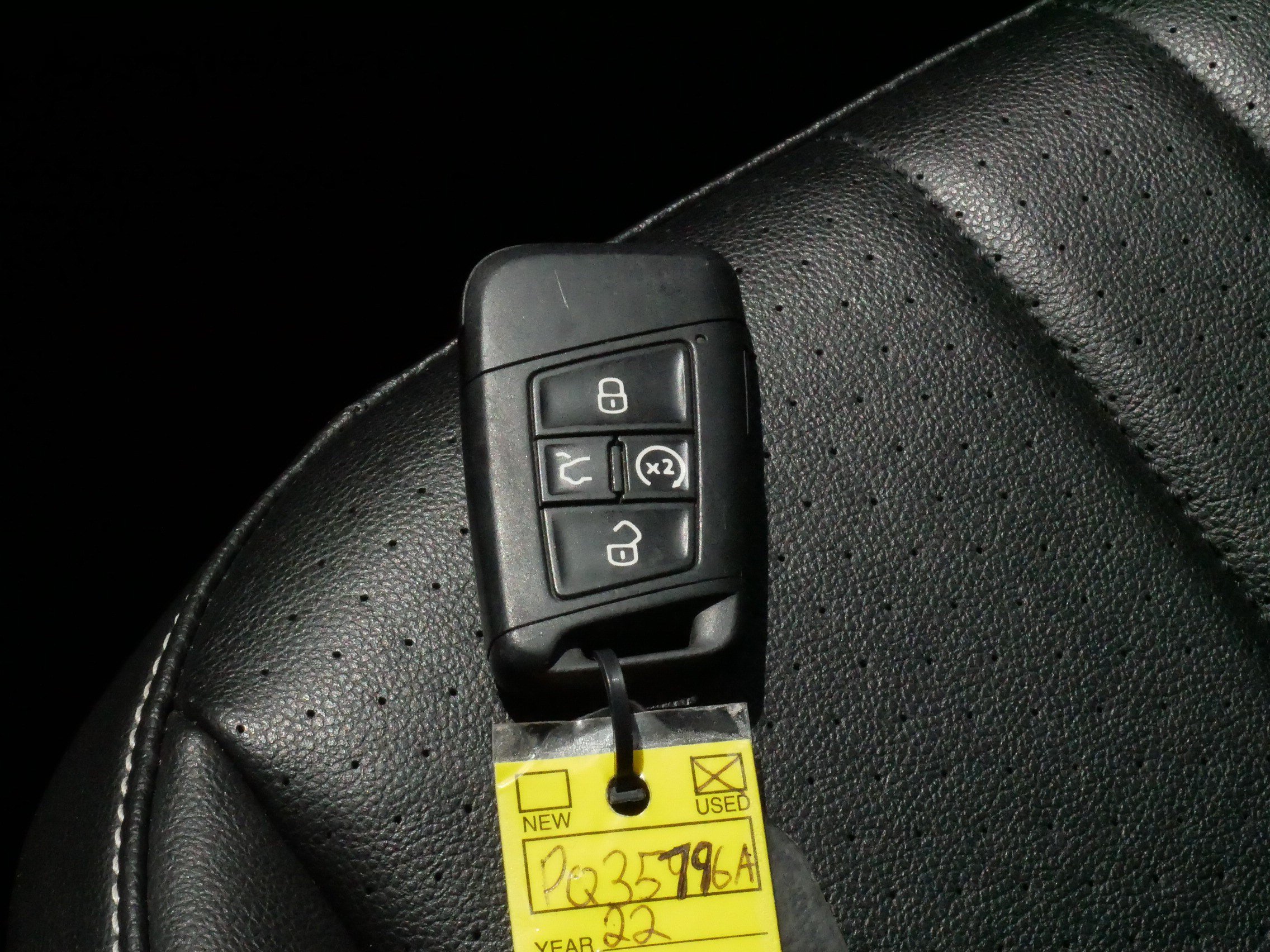 Certified 2022 Volkswagen Tiguan SE R-Line AWD/4WD image 33