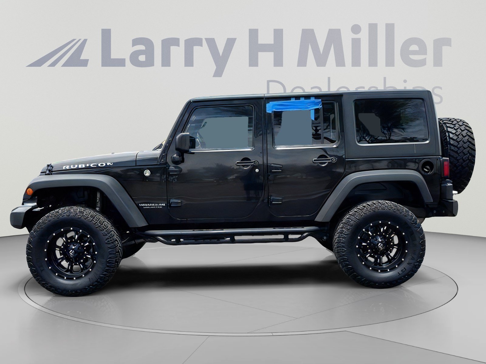 Used 2016 Jeep Wrangler Unlimited Rubicon w/ Connectivity Group AWD/4WD image 3