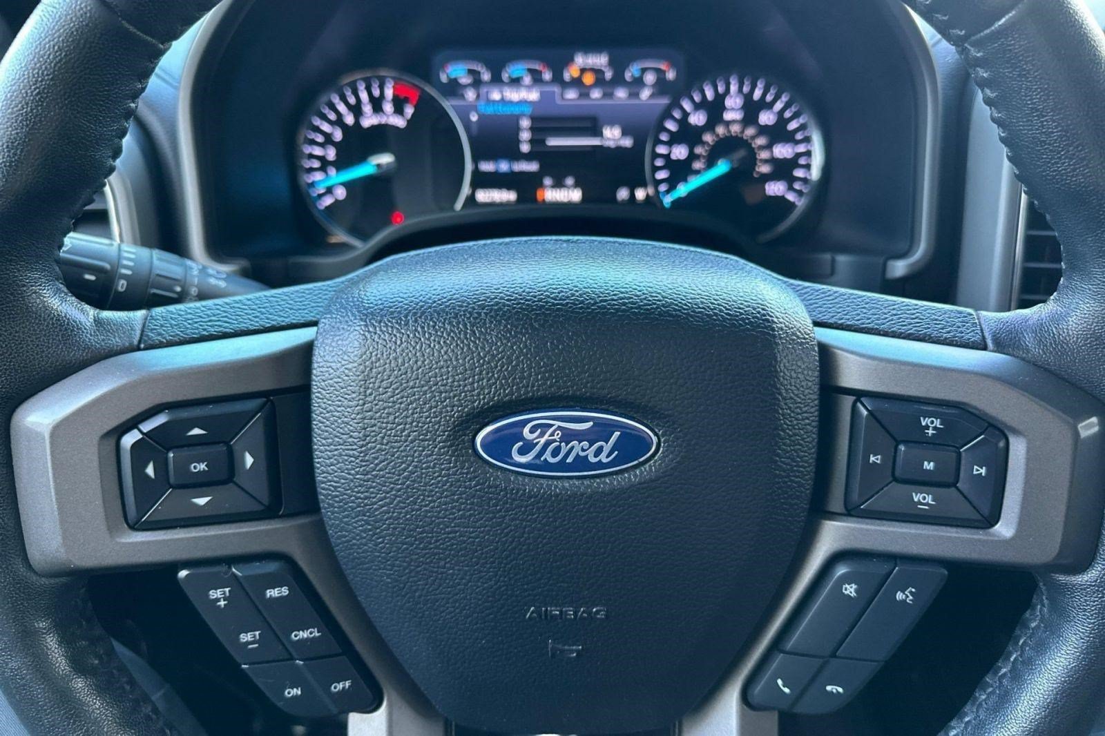 Used 2020 Ford Expedition XLT w/ Equipment Group 202A RWD image 9