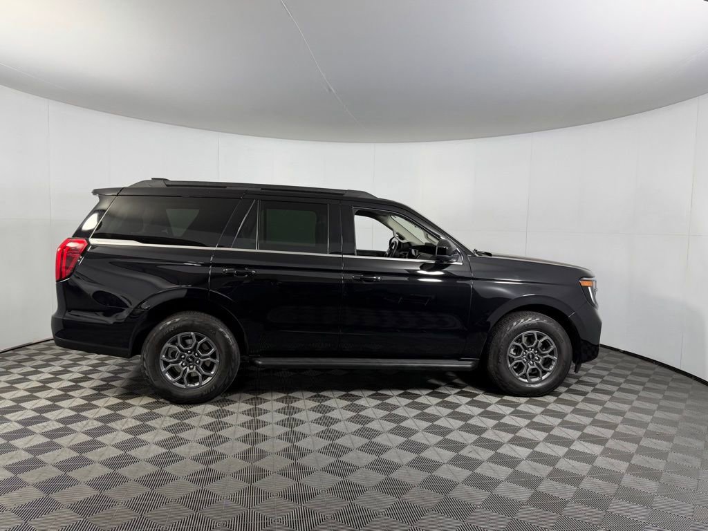 Used 2025 Ford Expedition Active image 6