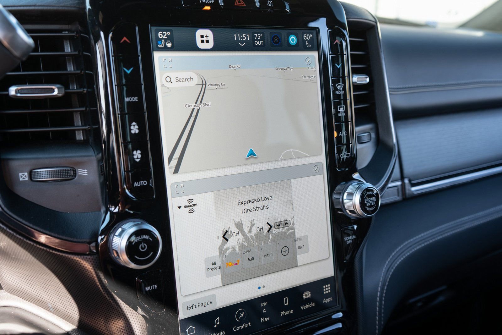 Used 2024 RAM 2500 Limited image 38