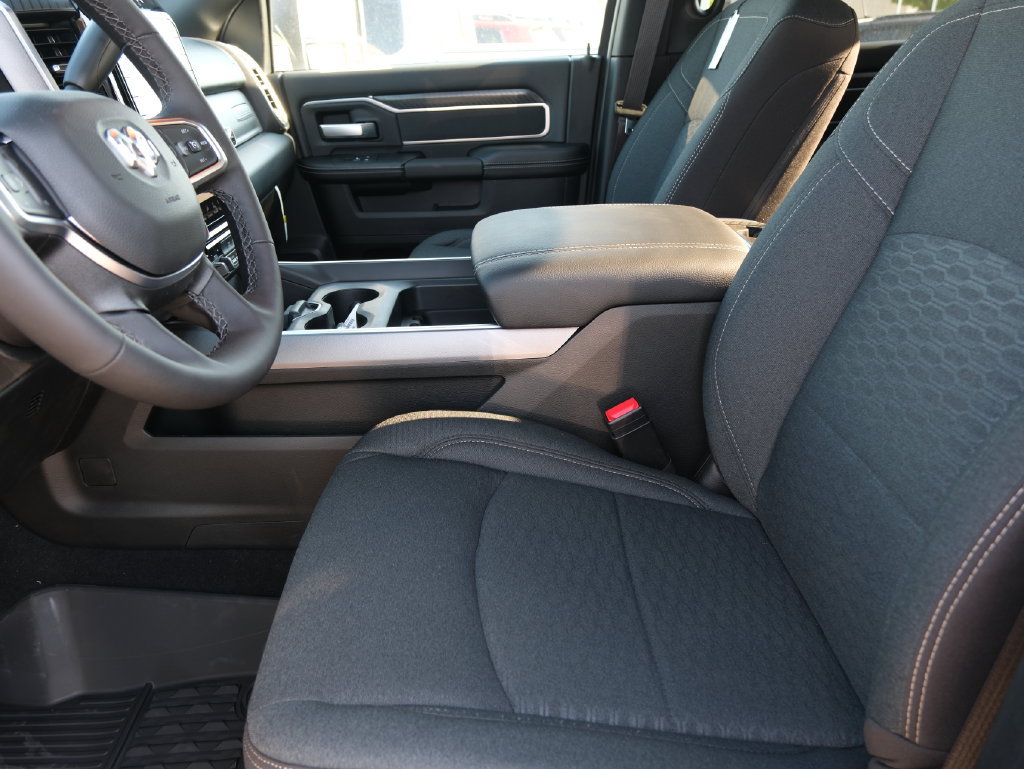 New 2026 RAM 3500 Big Horn AWD/4WD image 5