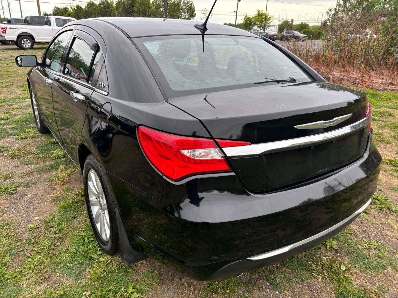 Used 2014 Chrysler 200 Limited w/ Sun/Sound Group FWD image 7
