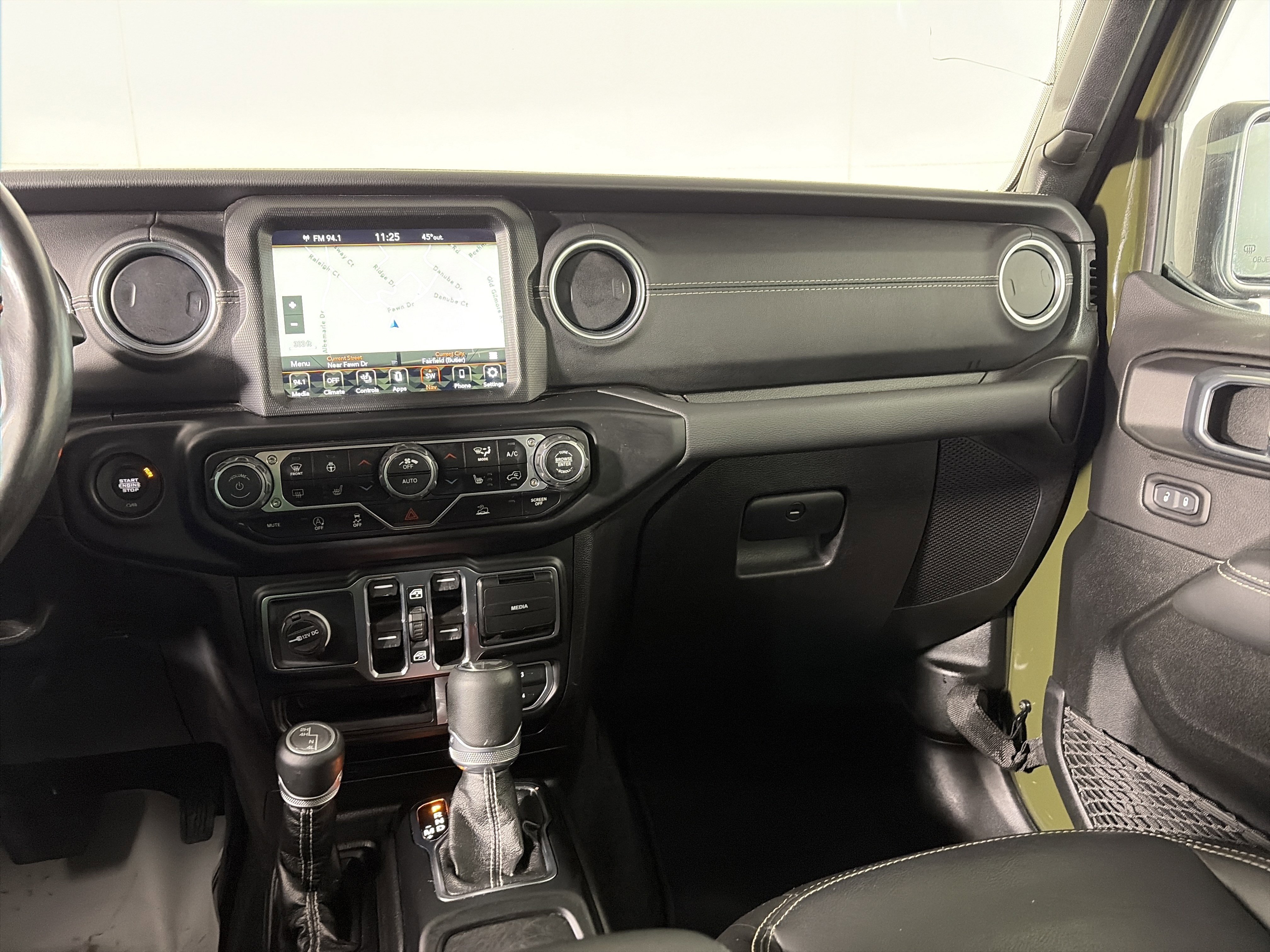 Used 2022 Jeep Wrangler Unlimited Sahara w/ Cold Weather Group image 23