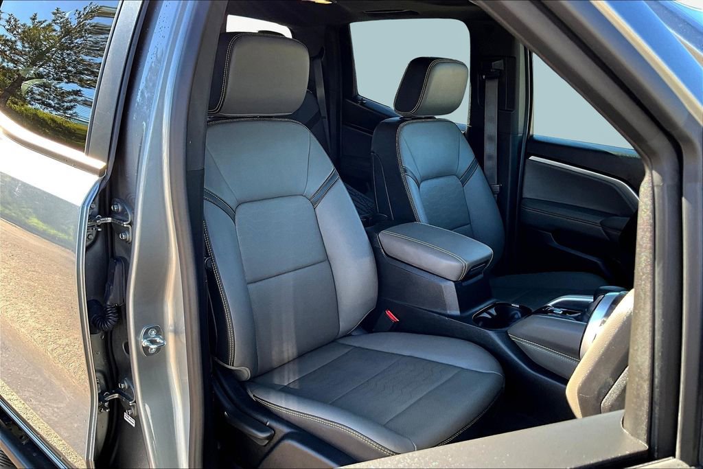 Used 2023 Chevrolet Colorado ZR2 w/ ZR2 Convenience Package III image 7