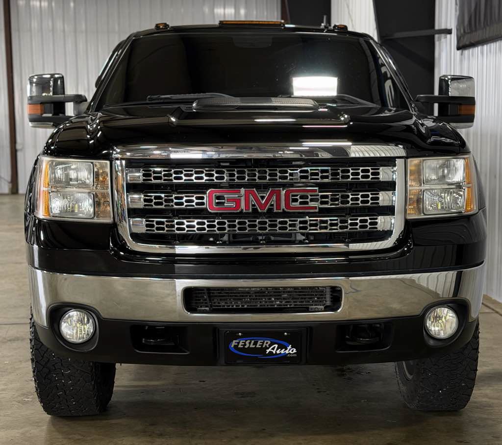 Used 2013 GMC Sierra 2500 SLT w/ SLT Convenience Package AWD/4WD image 3
