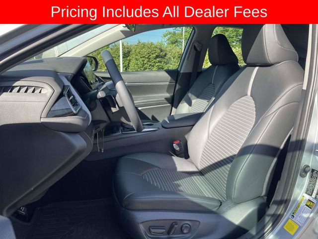 Used 2024 Toyota Camry SE FWD image 19