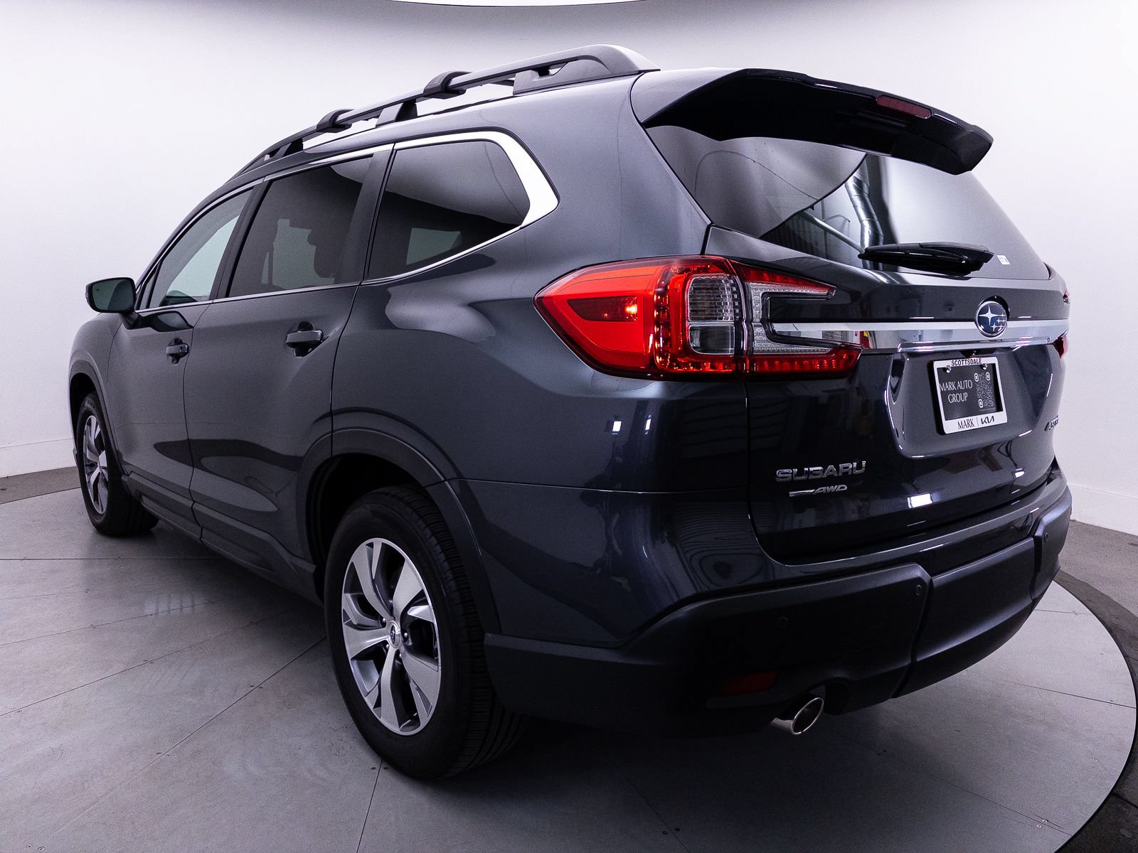 Used 2023 Subaru Ascent Premium w/ Convenience Package AWD/4WD image 13