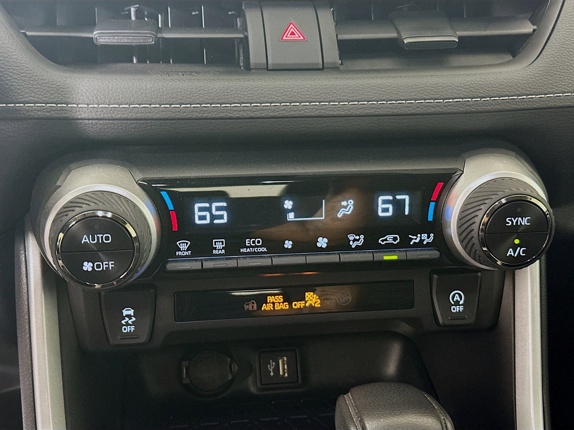 Used 2024 Toyota RAV4 XLE w/ Convenience Package FWD image 23