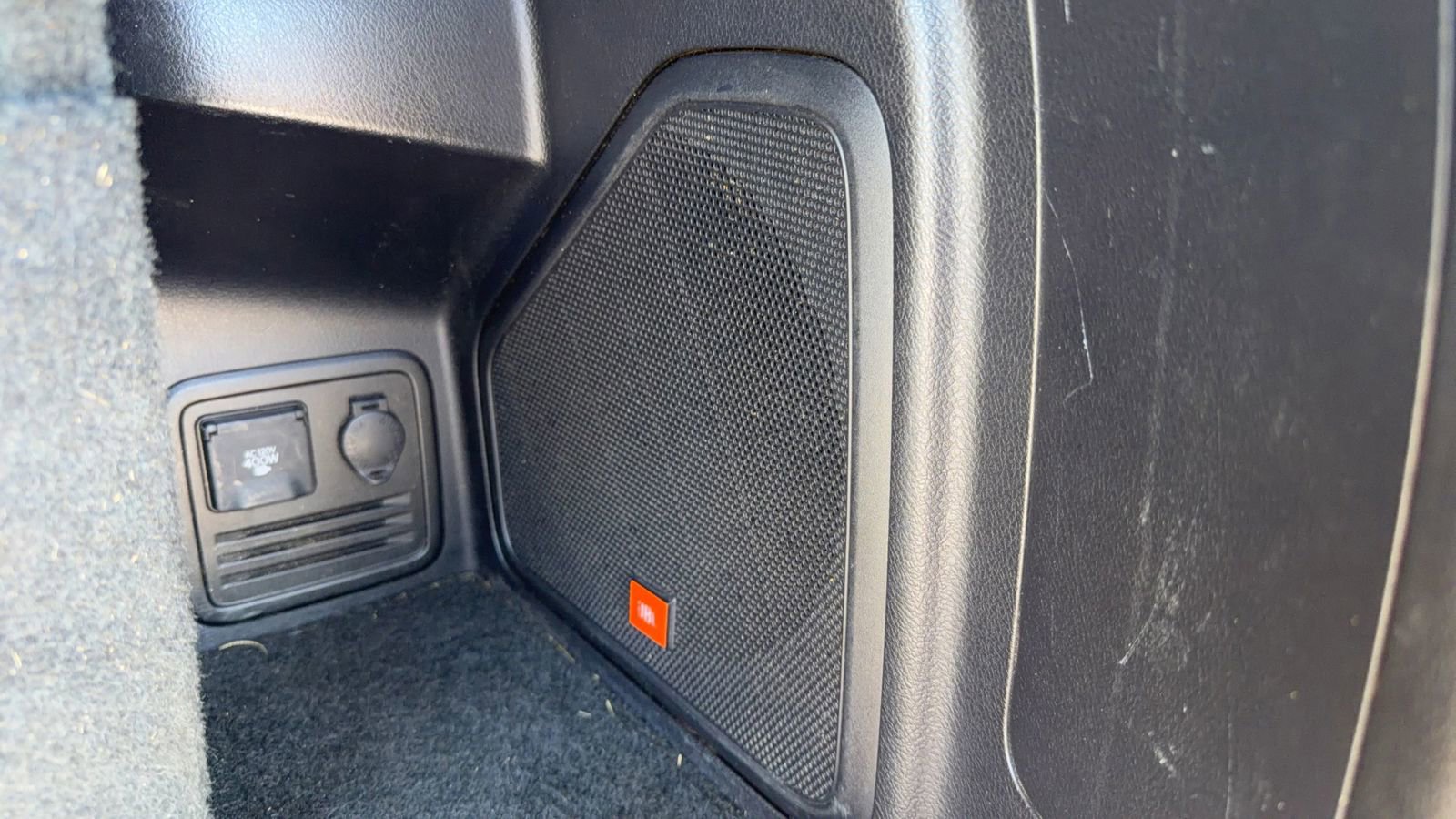 Used 2014 Toyota 4Runner Limited image 26