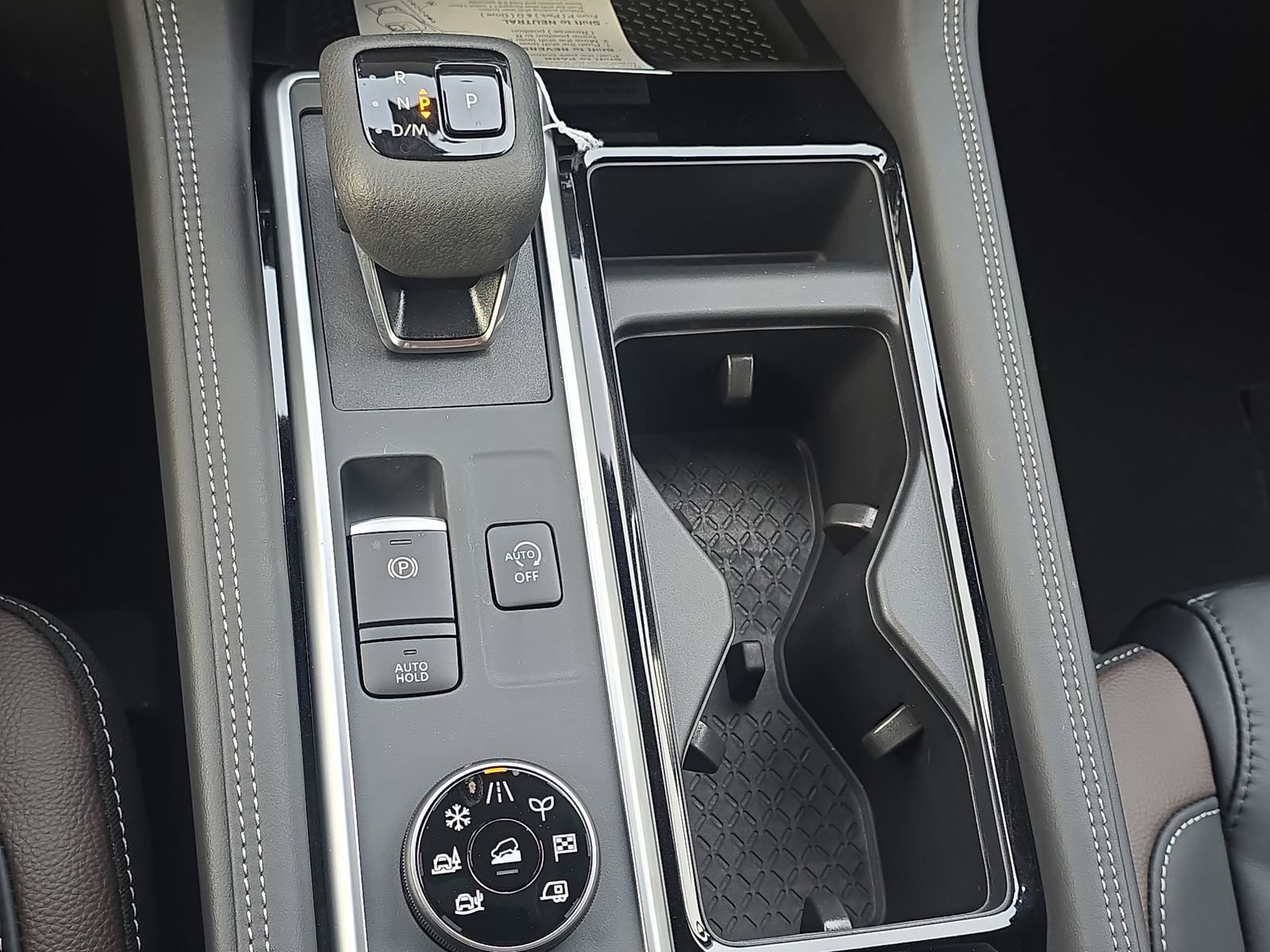 New 2025 Nissan Pathfinder Platinum image 22