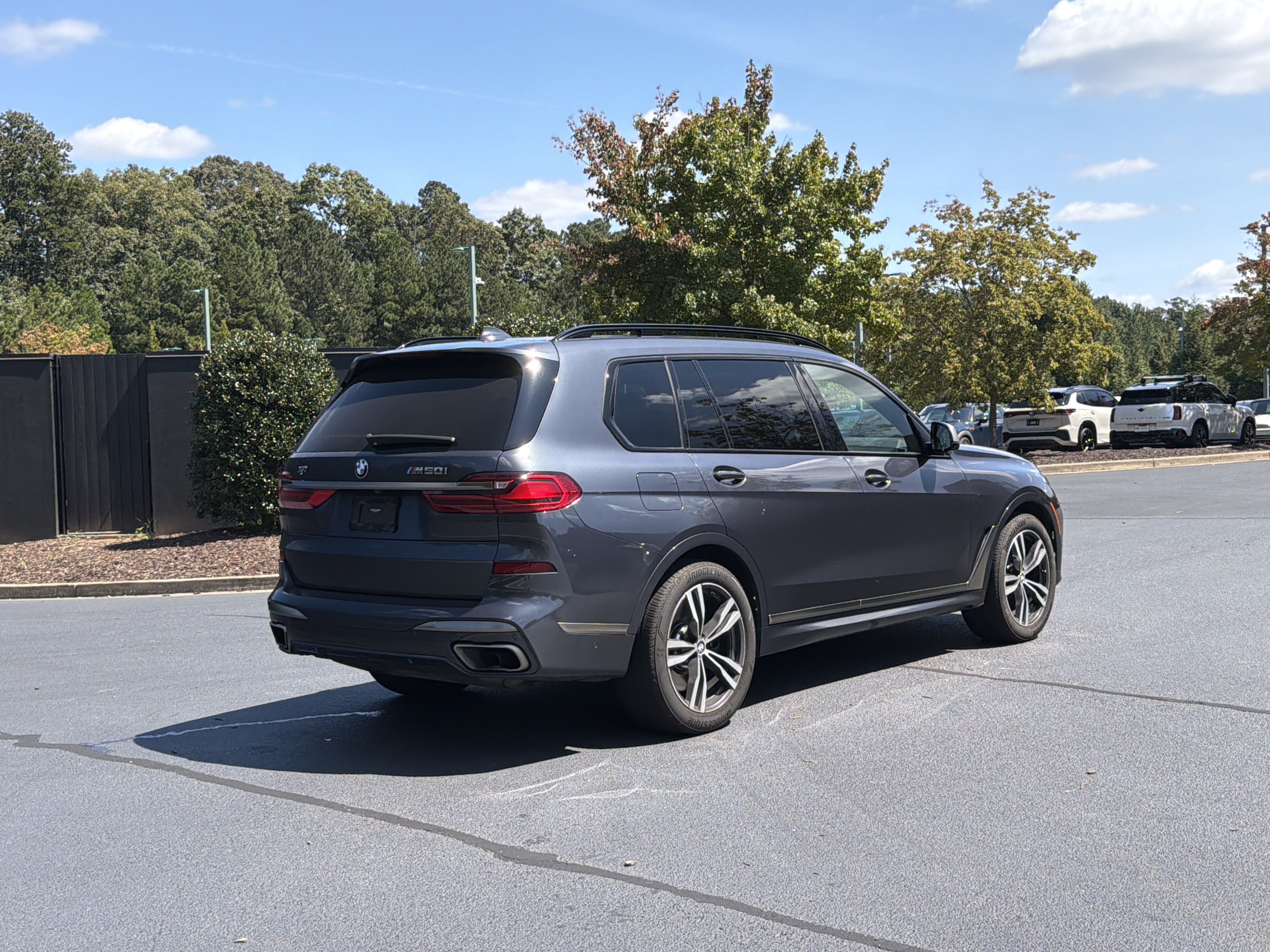 Used 2022 BMW X7 M50i w/ Dynamic Handling Package AWD/4WD image 3