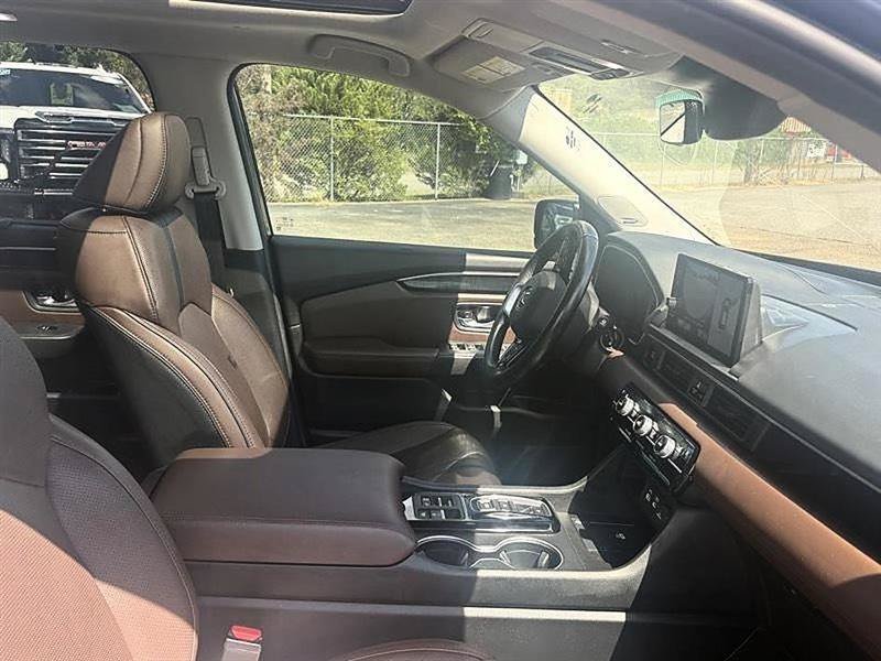 Used 2025 Honda Pilot Elite image 34