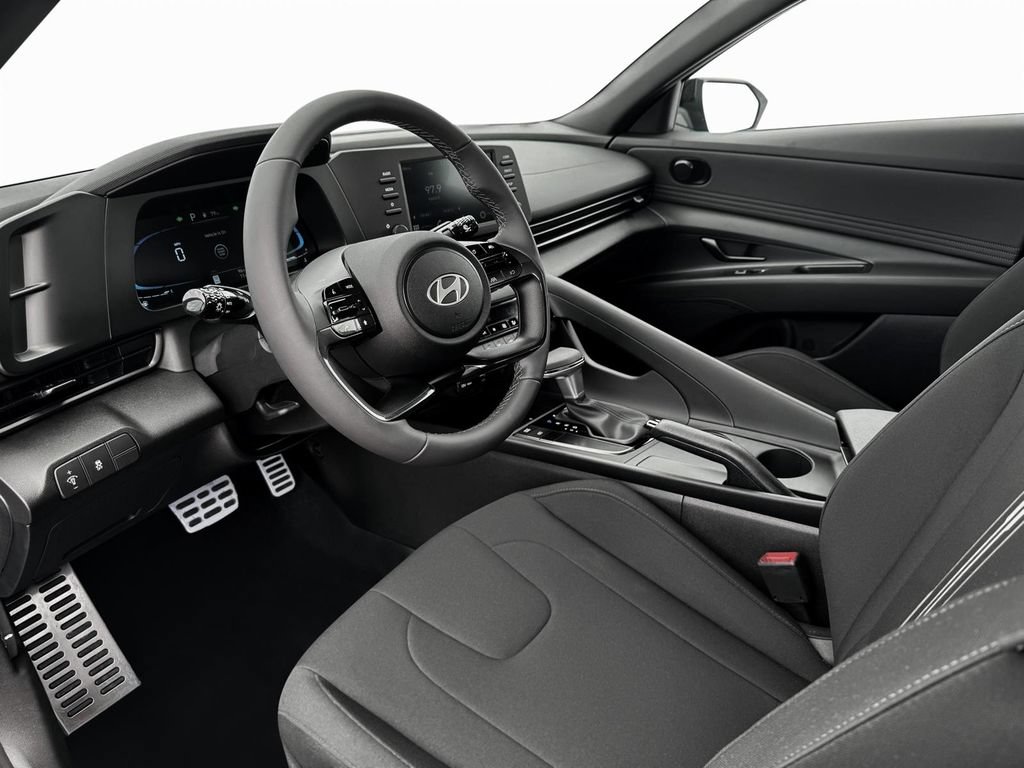 New 2025 Hyundai Elantra Sport FWD image 14