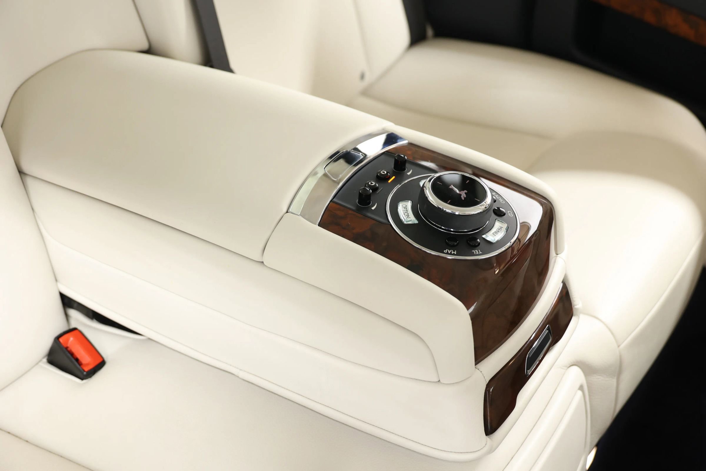 Used 2015 Rolls-Royce Ghost image 83