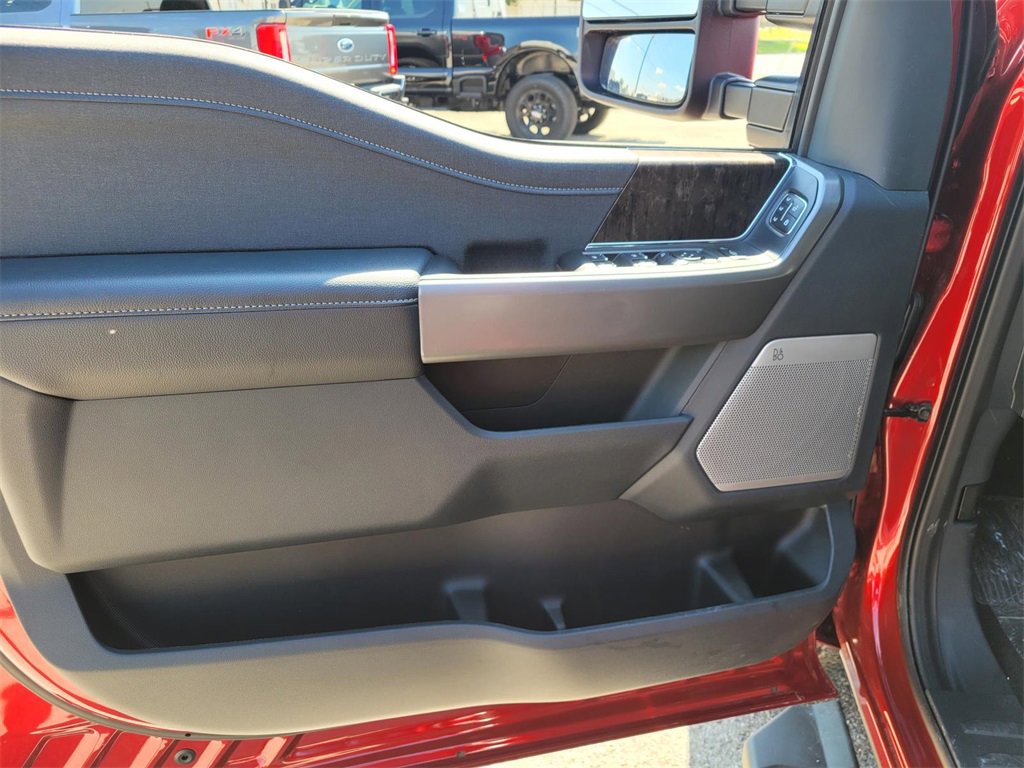 New 2025 Ford F250 Lariat w/ Lariat Ultimate Package image 13