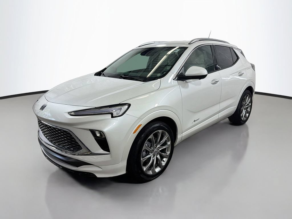 Used 2025 Buick Encore GX Avenir w/ Avenir Technology Package FWD image 5