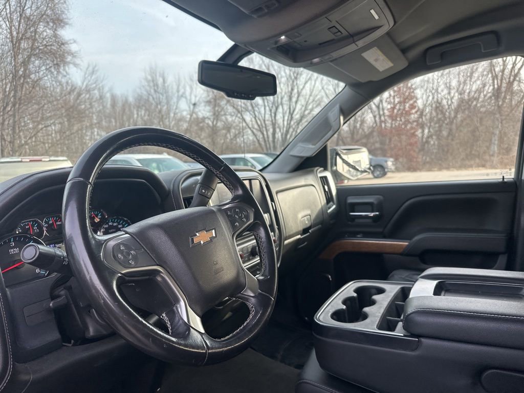 Used 2018 Chevrolet Silverado 1500 LTZ image 17