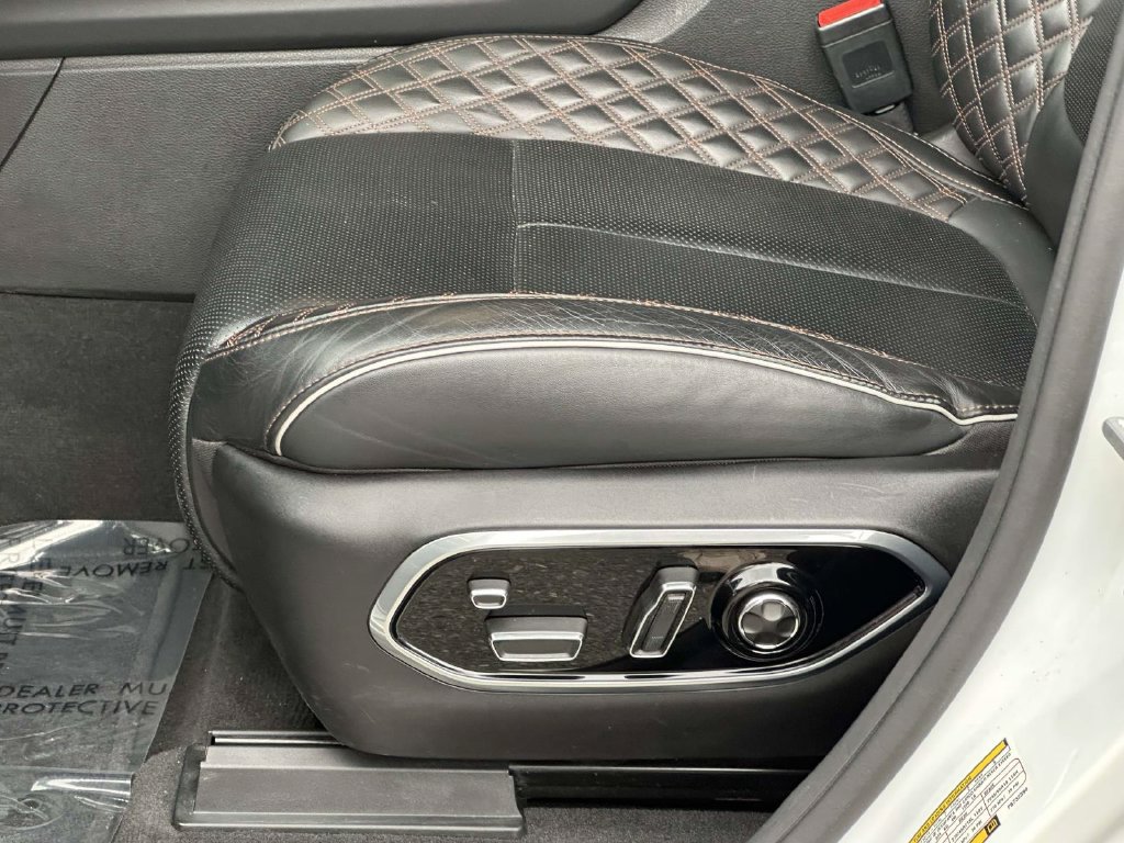 Used 2023 Jeep Grand Cherokee L Summit AWD/4WD image 16