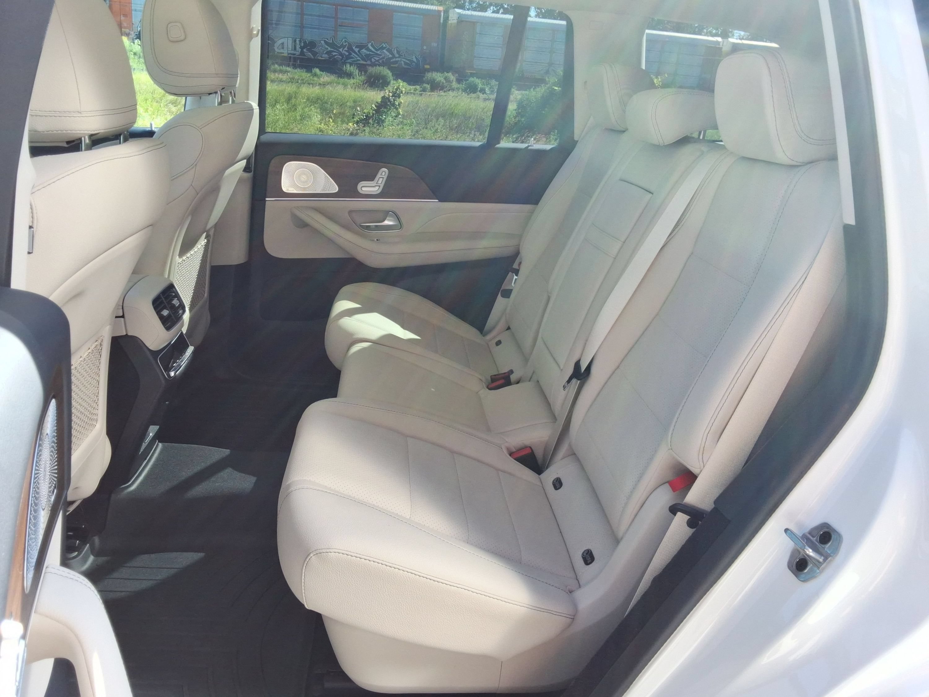 Used 2024 Mercedes-Benz GLS 450 4MATIC image 30