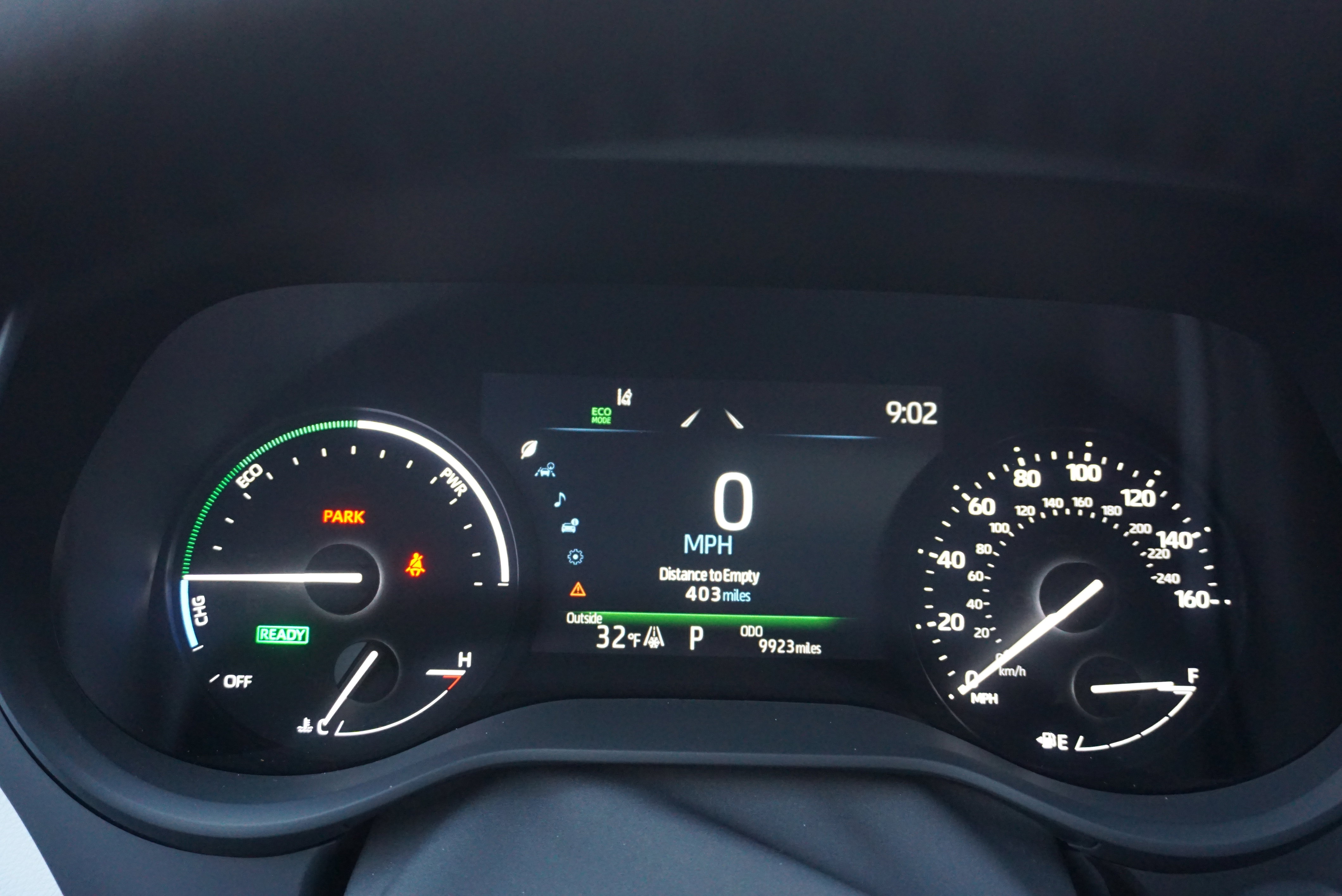 Used 2025 Toyota Sienna XLE image 10