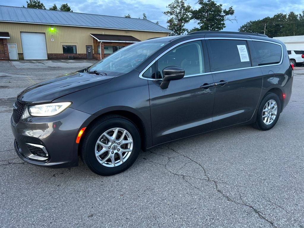 Used 2022 Chrysler Pacifica Touring-L