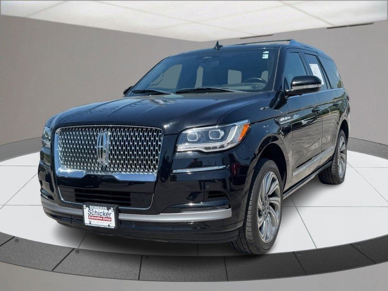 Used 2022 Lincoln Navigator Reserve AWD/4WD image 8