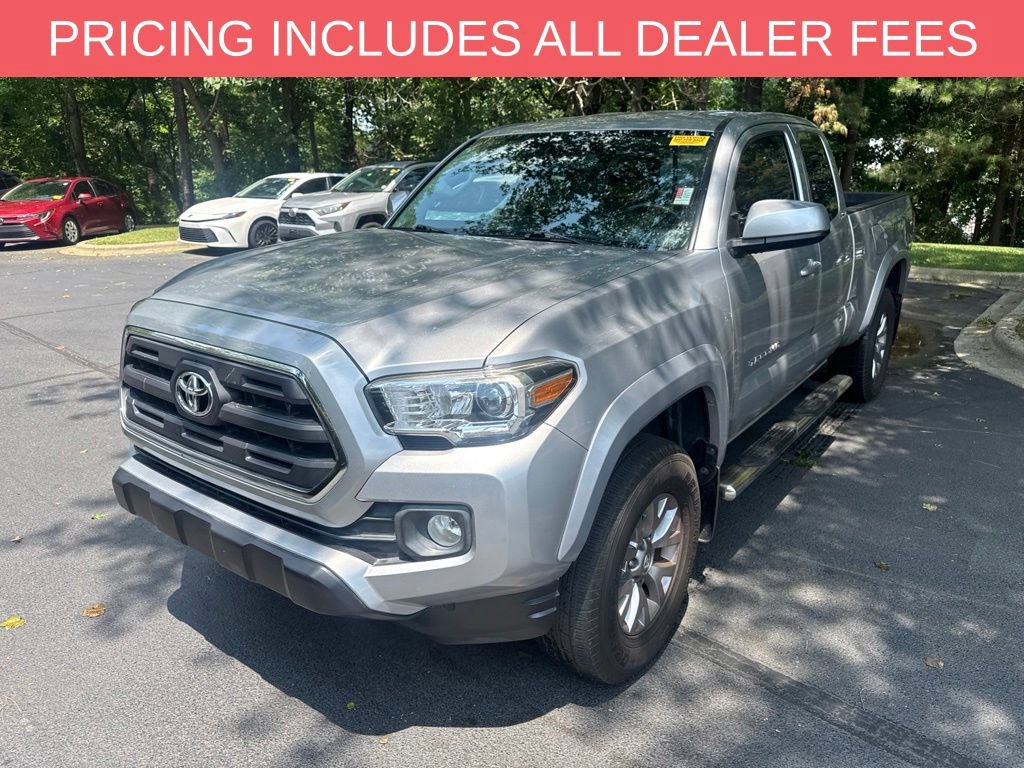 Used 2017 Toyota Tacoma SR5 w/ Tow Package AWD/4WD image 12