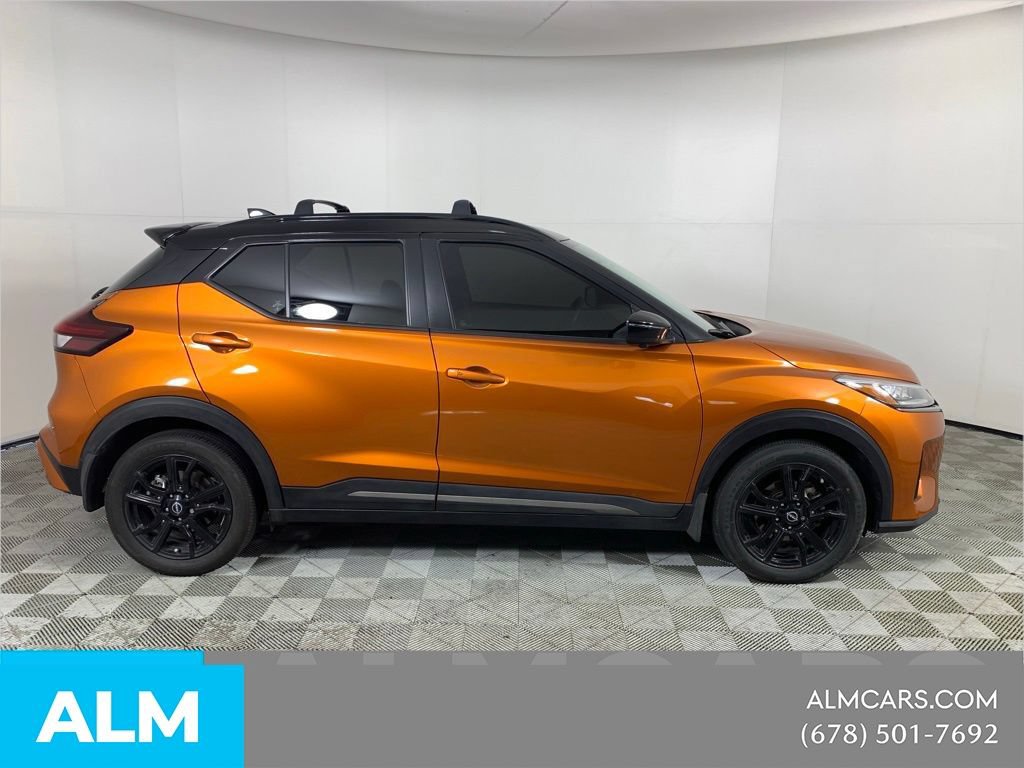 Used 2022 Nissan Kicks SR w/ Interior Electronics Package FWD image 14