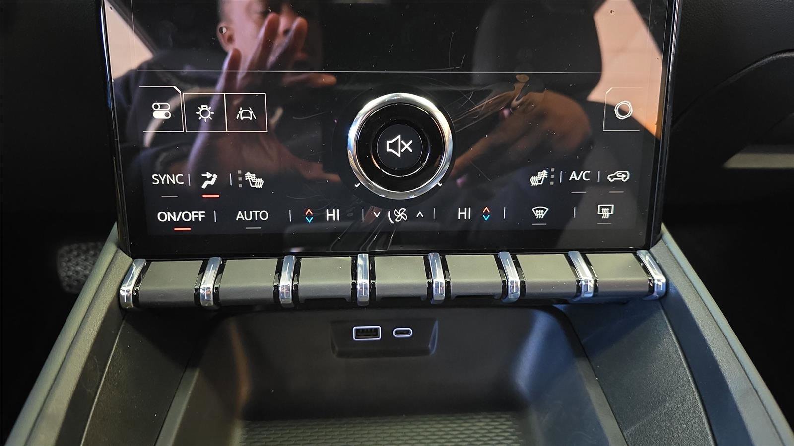 New 2026 GMC Terrain AT4 w/ Technology Package II image 23