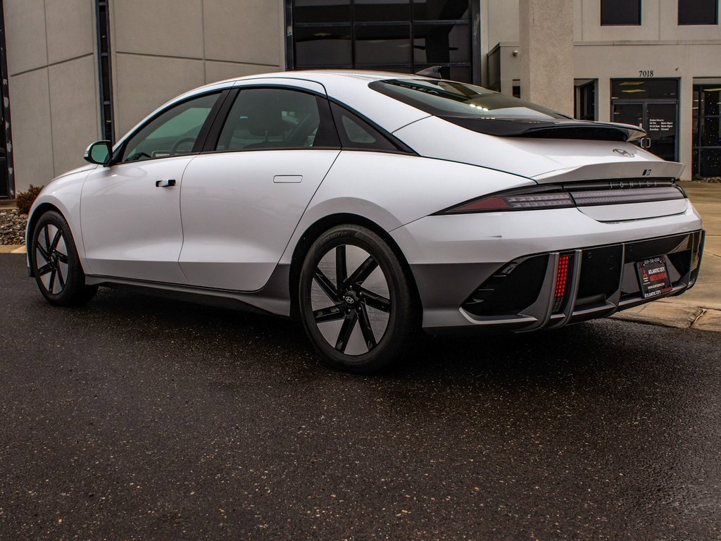 Used 2023 Hyundai Ioniq 6 SE image 4