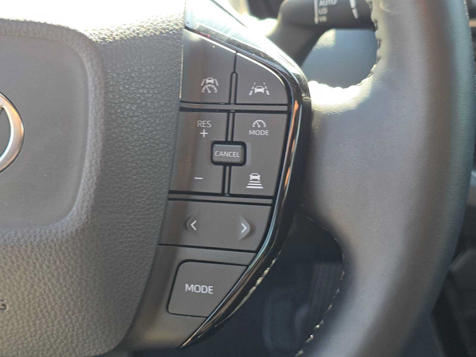 Used 2026 Toyota Prius FWD image 29