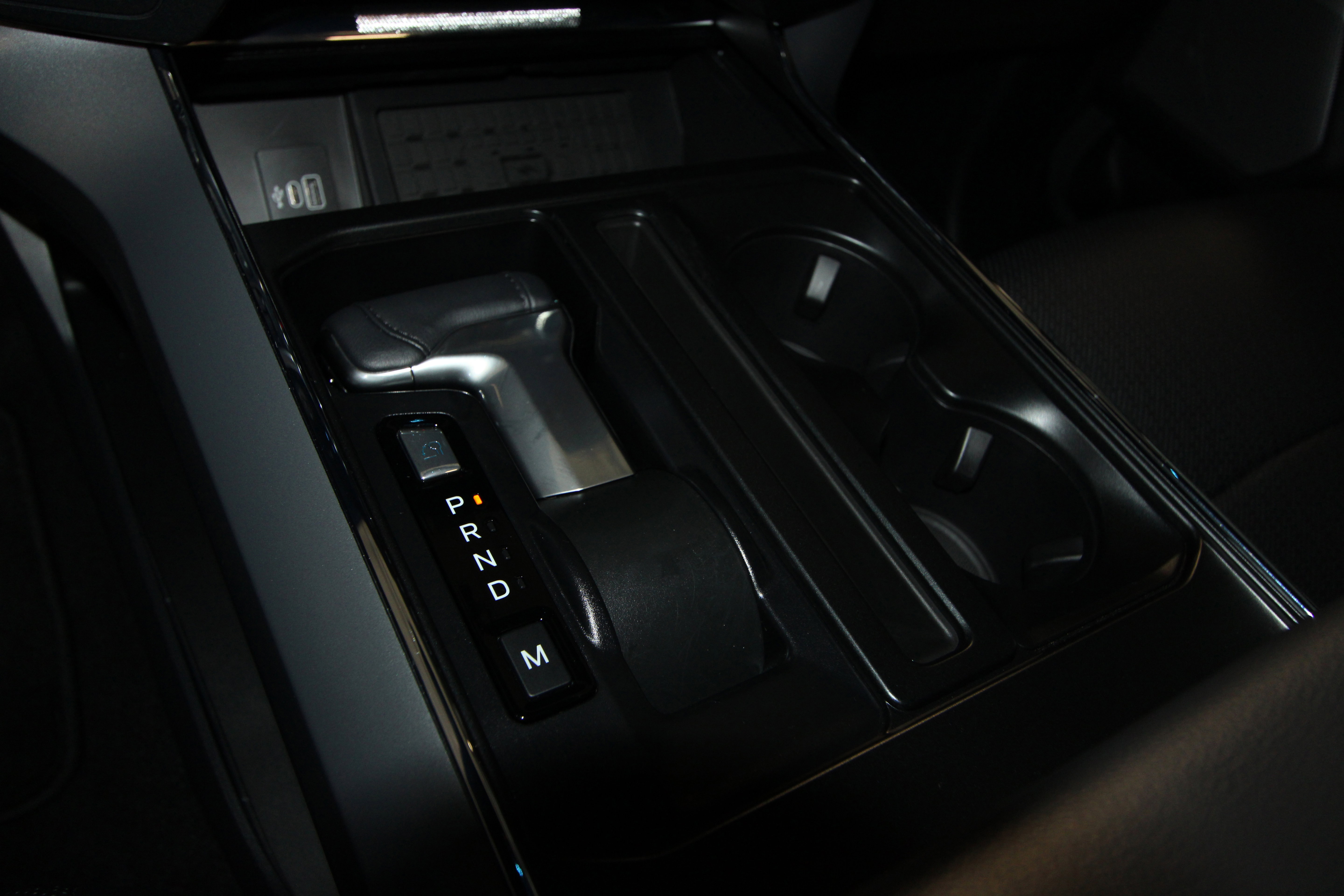 New 2025 Ford F150 Lariat w/ Equipment Group 502A High AWD/4WD image 13