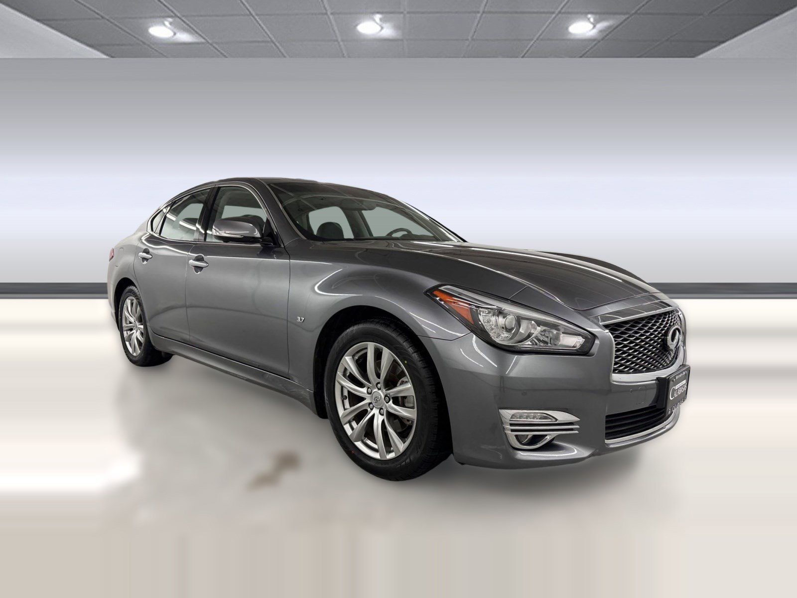 Used 2019 INFINITI Q70 Luxe image 7