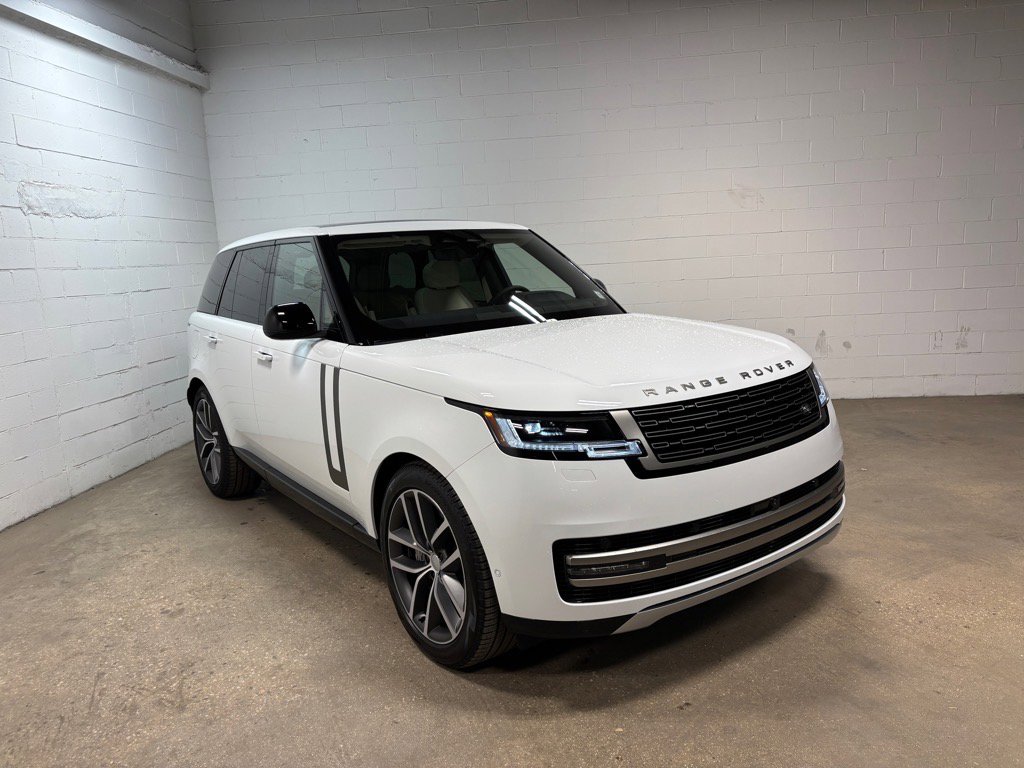 New 2025 Land Rover Range Rover SE image 4