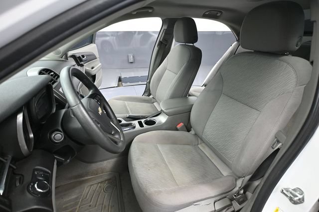 Used 2015 Chevrolet Malibu LS FWD image 17