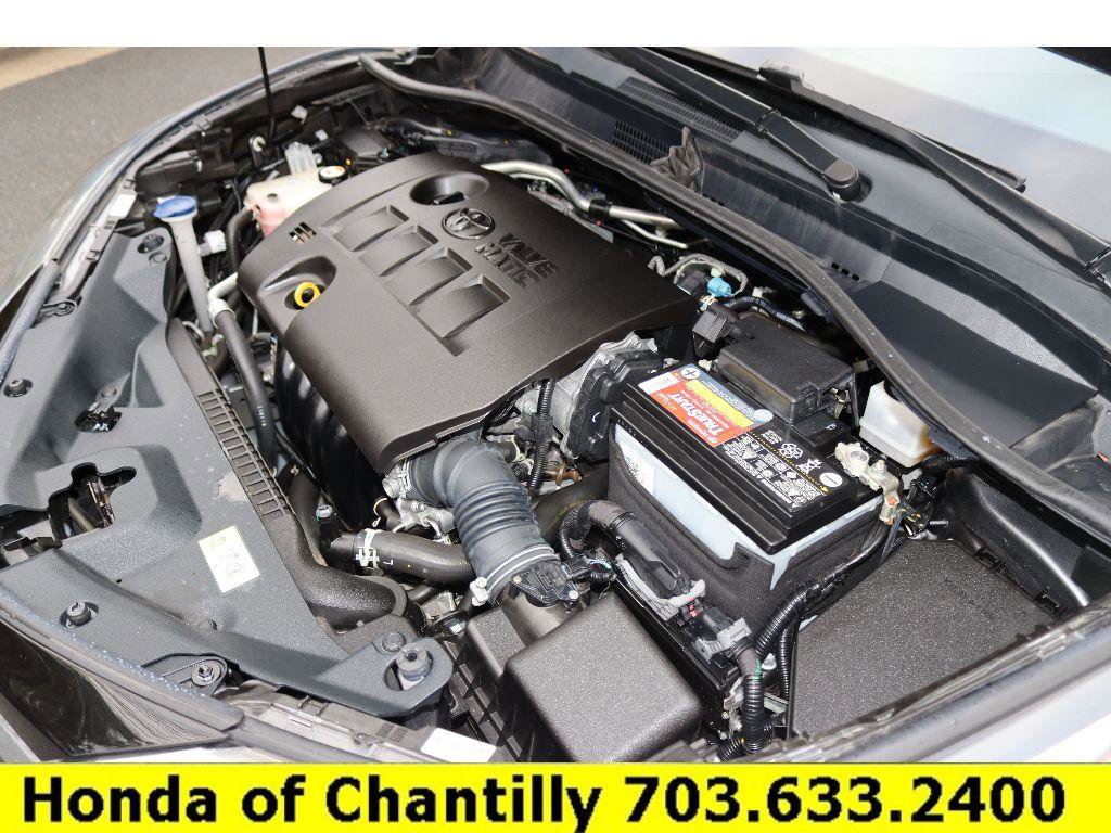 Used 2021 Toyota C-HR XLE image 35