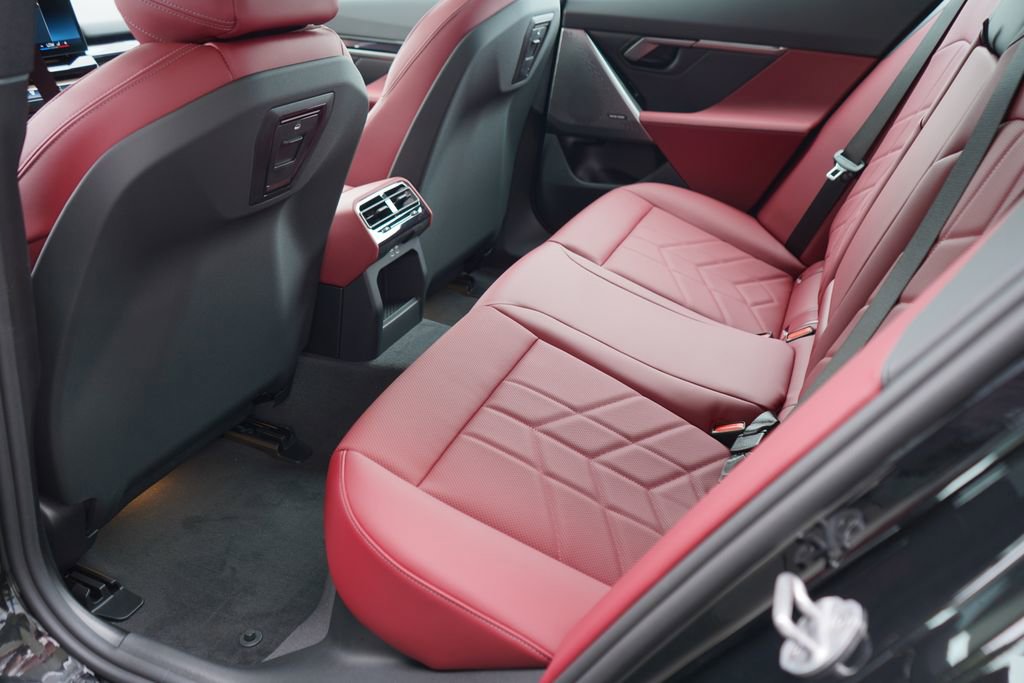 New 2026 BMW i5 eDrive40 w/ M Sport Package image 19