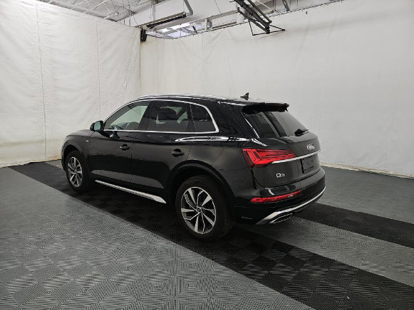 Used 2023 Audi Q5 2.0T Premium Plus w/ Premium Plus Package AWD/4WD image 4