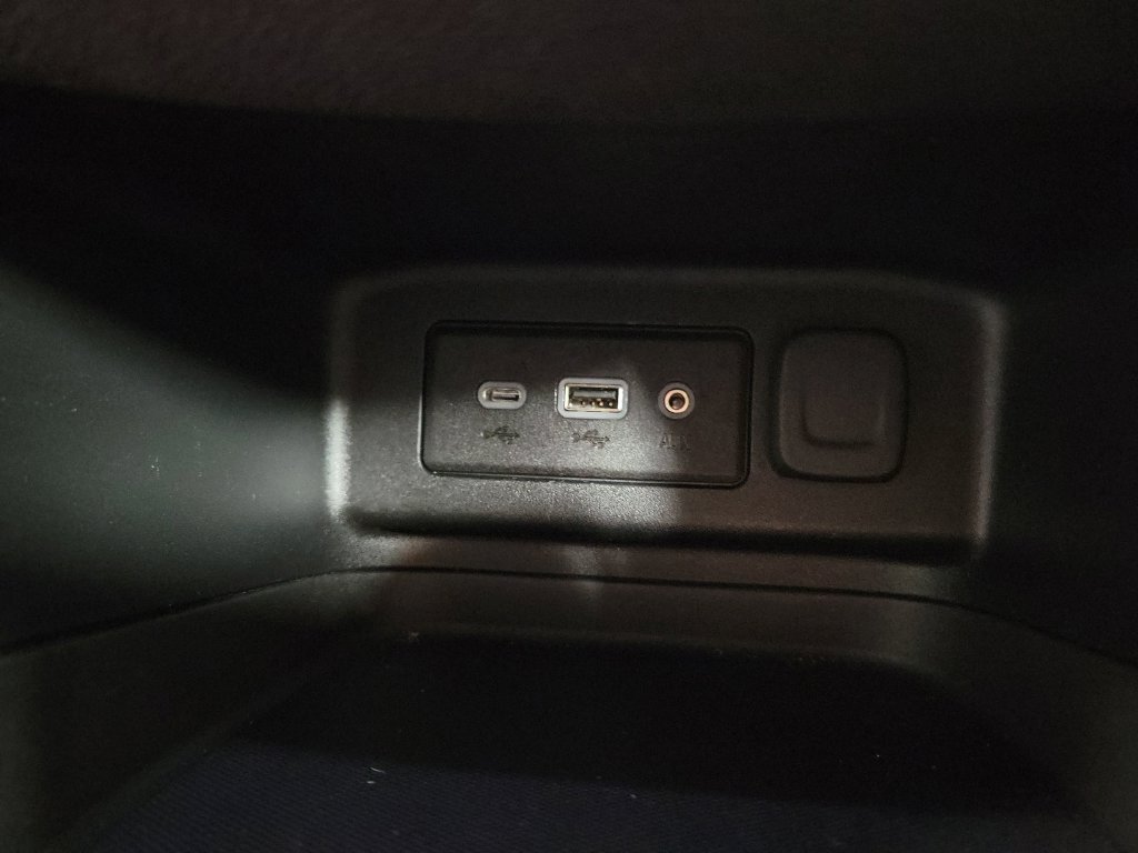 Used 2020 Chevrolet Equinox LT AWD/4WD image 18
