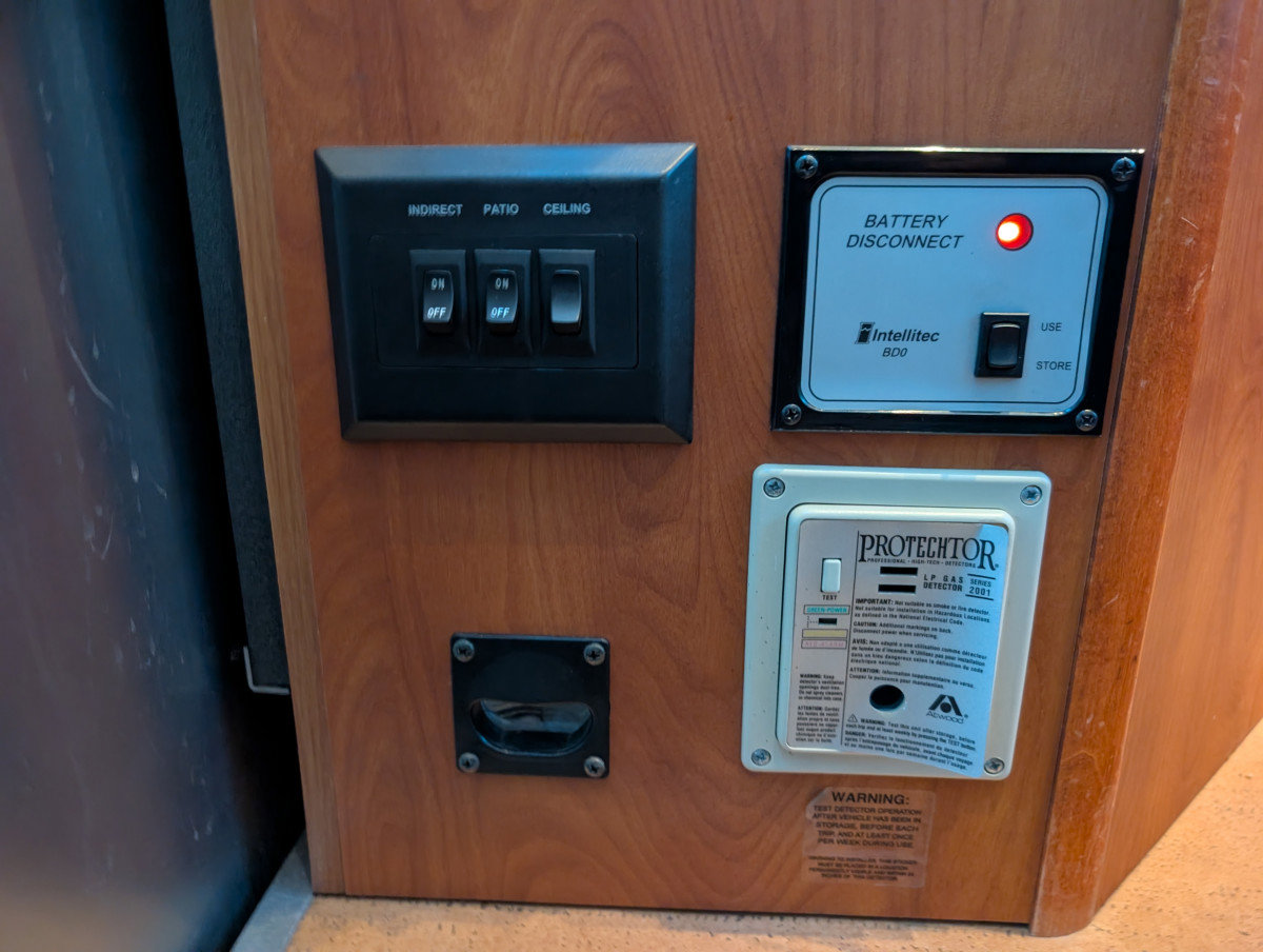 Used 2005 Dodge Sprinter 2500 w/ PWR Convenience Group image 19