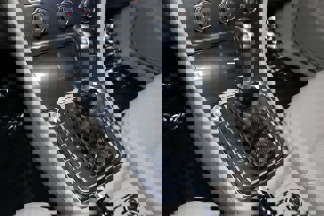 Used 2018 Volkswagen Golf SE image 14